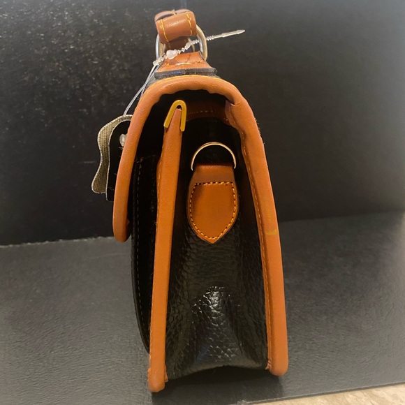 Vintage Dooney & Burke All - Weather Leather Black & Tan Pebbled Crossbody Bag - Picture 9 of 17
